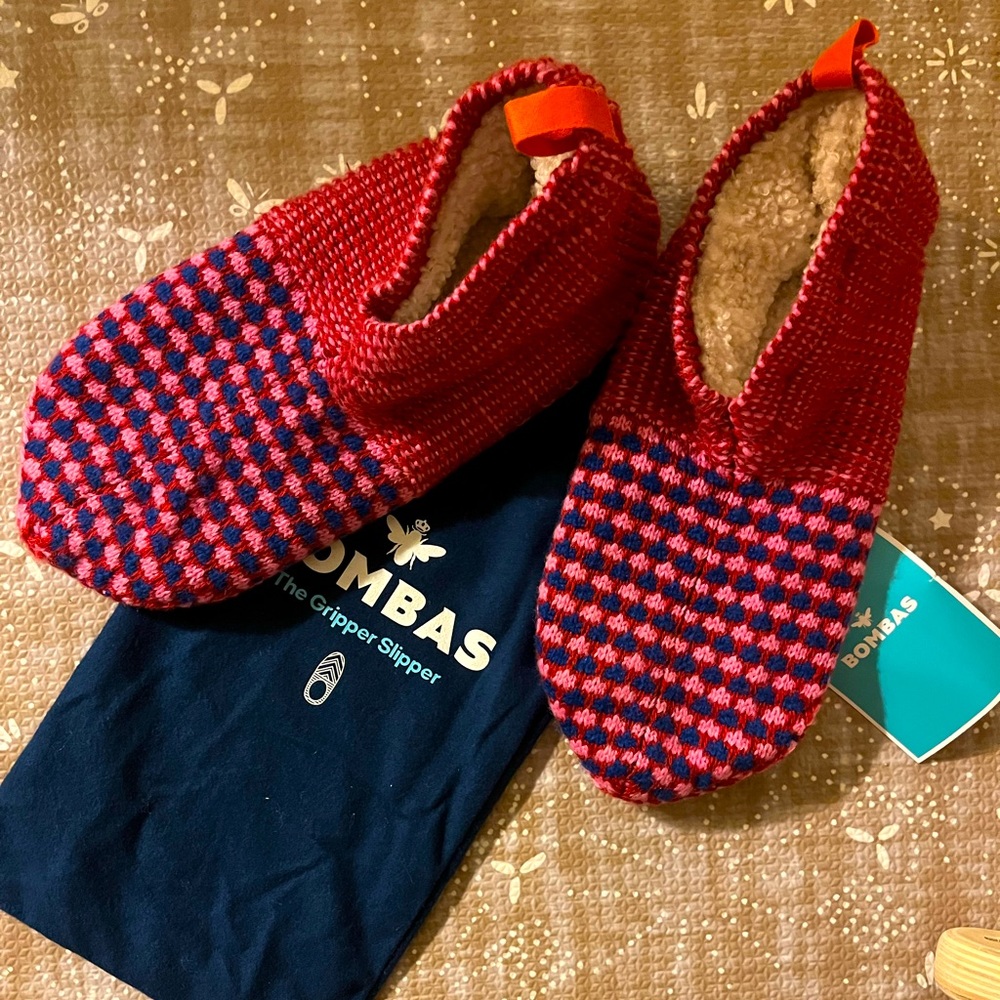 Bombas Gripper Slipper NWT
